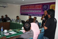 200px-Januari_15_2013_Roadshow_Media_Sehat_Meulaboh.JPG