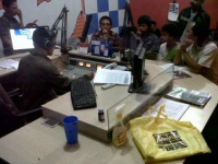 200px-Juli_06_2012_Benor_FM_Kader_Pendidikan_Orang_Rimba_berbagi_pengalaman_di_Studio_RRI_Pro-3_ttg_Pengalaman_dan_ketertarikan_mereka_akan_pendidikan.jpg