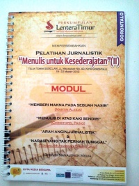 200px-Maret_19_2012_LenteraTimur.com_Modul_Pelatihan_di_Gorontalo.jpg