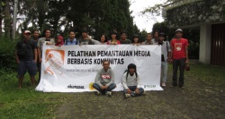 250px-Februari_05_2012_Akumassa_Pelatihan-Media-Berbasis-Komunitas_1.jpg